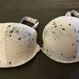 Cacique bra size 42DD